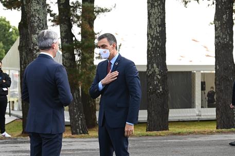 3/10/2020. Pedro Sánchez clausura el II Foro La Toja-Vínculo Atlántico. El presidente del Gobierno, Pedro Sánchez, a su llegada al II Foro L...